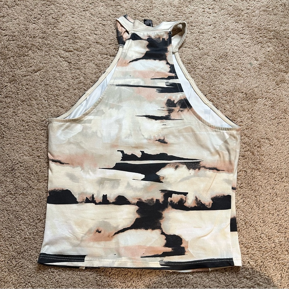 LIKE NEW Abstract Crop Top - Picture 4 of 4